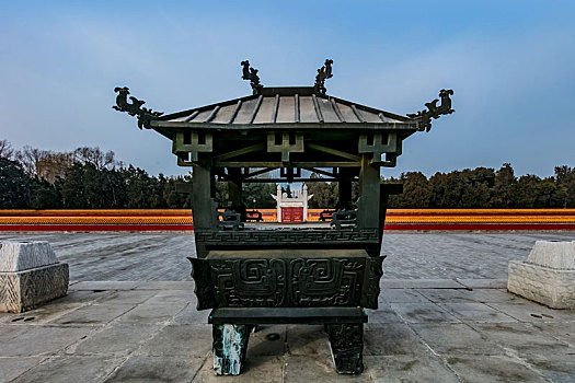 北京市地坛公园香炉工艺品