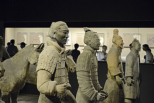 陕西历史博物馆内展出的兵马俑,陕西西安