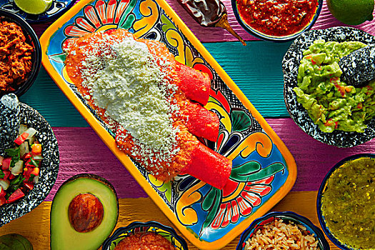 红色,玉米卷饼,墨西哥美食,鳄梨色拉酱,酱,彩色,桌子