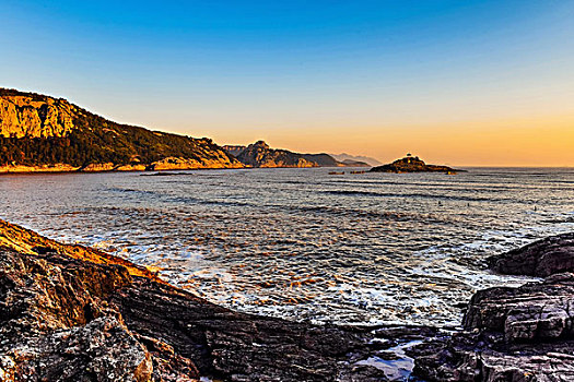 临海桃渚龙湾海滨景区早晨