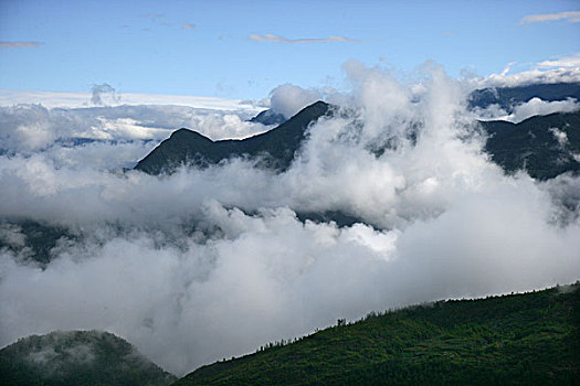 巫溪云台山清晨雨过天晴的云雾