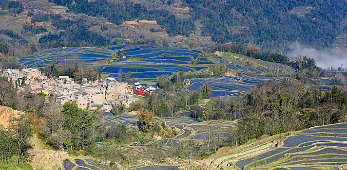 云南红河州元阳梯田自然景观