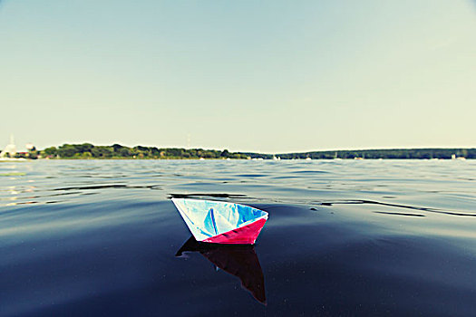 纸船,漂浮,哈弗尔河,河