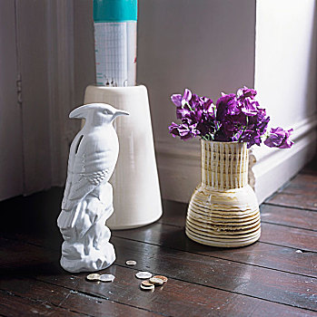 白色,鸟,小雕像,靠近,花瓶,花,木地板