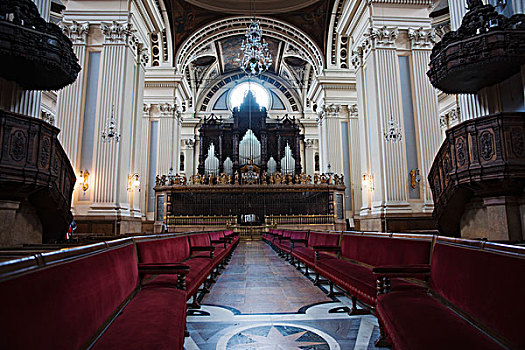 教堂中殿,萨拉戈萨,西班牙