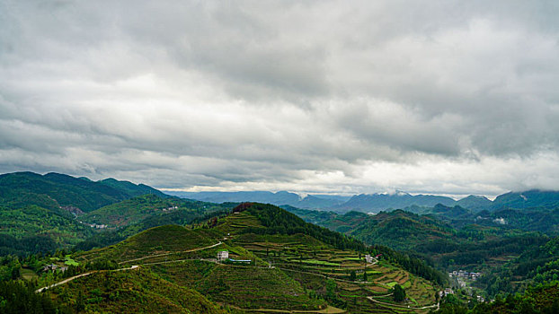 雨水后的武陵山区乡村美景