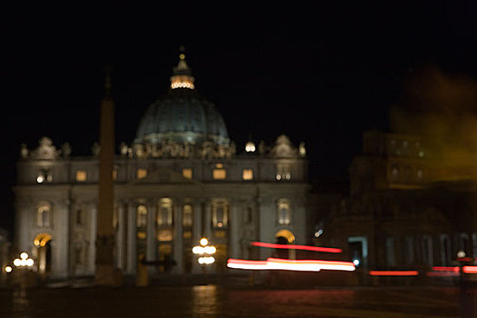 意大利罗马圣彼得大教堂夜景