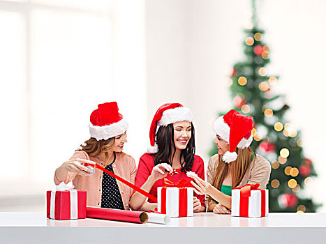 圣诞节,圣诞,冬天,高兴,概念,三个,微笑,女人,圣诞老人,帽子,礼盒,包装纸