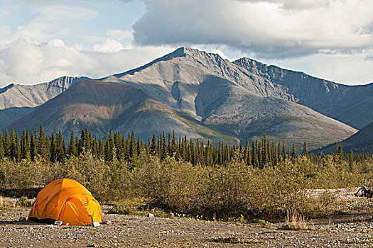 探险,帐蓬,砾石,北方,后面,露营,风,河,育空地区,加拿大
