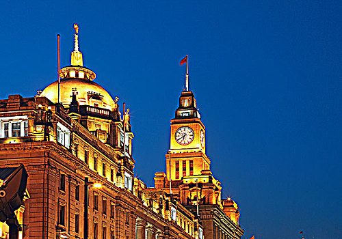 上海外滩,浦东发展银行,原汇丰银行,和海关钟楼夜景