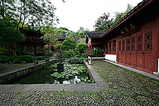 杭州玛瑙寺寺内建筑外景
