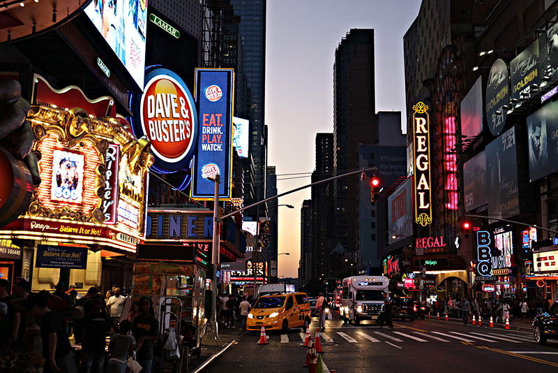 纽约第五大道夜景图片