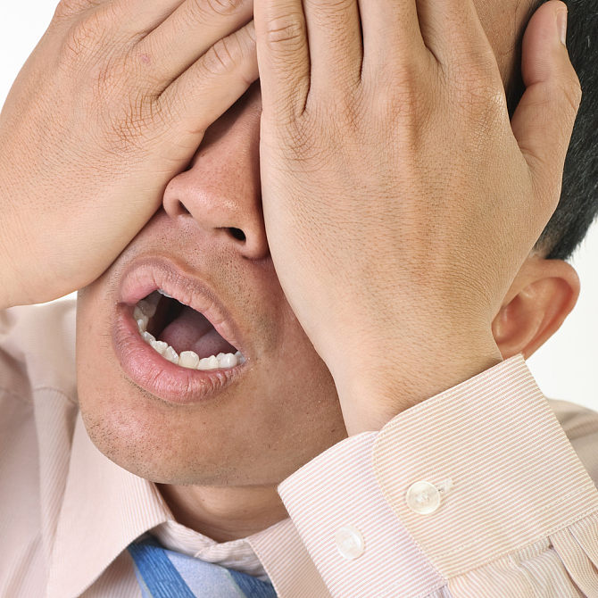 捂眼图片_捂眼高清图片_全景视觉