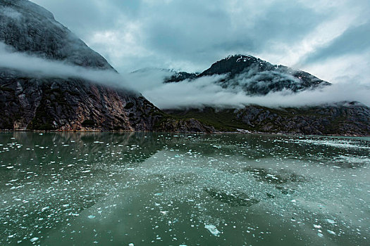 多云天气,恩迪科特湾,峡湾