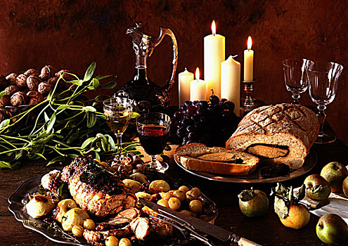 餐具,肉,果蔬,玻璃瓶,葡萄酒,蜡烛,背景
