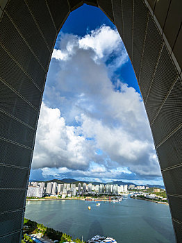 三亚湾凤凰岛地标建筑鸟瞰城市全景图