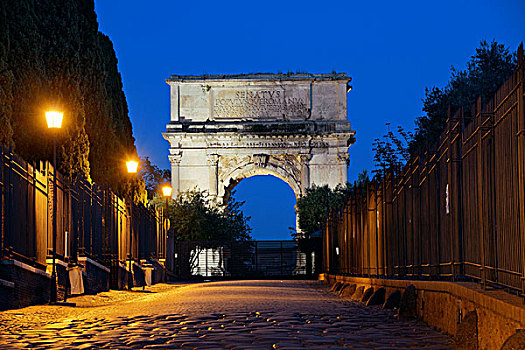 提图斯拱门,夜晚,罗马,意大利