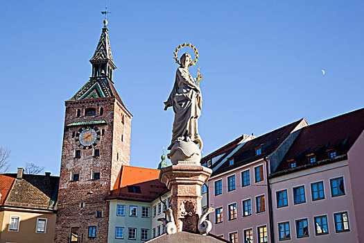 雕塑,钟楼,建筑,蓝天,兰茨贝格,巴伐利亚,德国