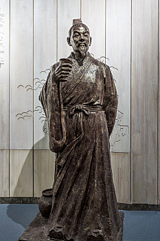 杜甫塑像,山东省齐鲁酒地酒文化博物馆