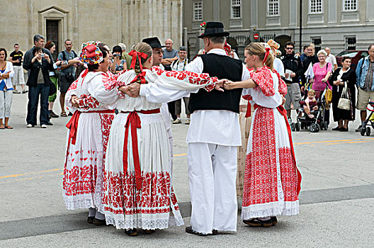 人群,跳舞,正面,大教堂,萨格勒布,克罗地亚