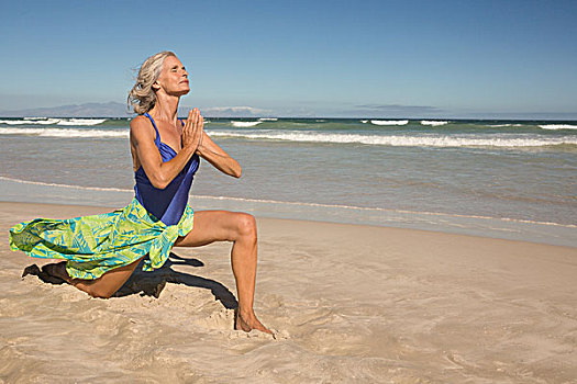 老年,女人,实践,瑜珈,沙滩,海滩