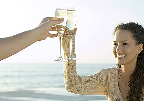 情侣,碰杯,香槟,海洋,背景