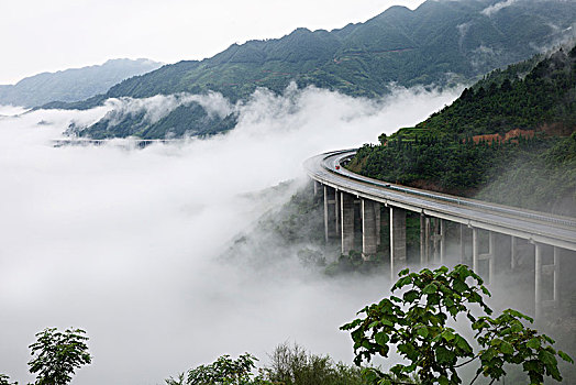 苗山侗水风光无限好