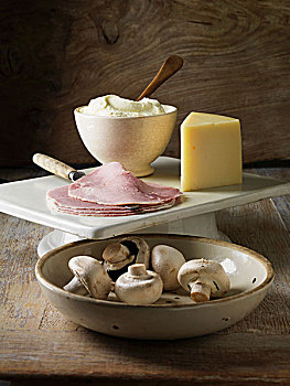 蘑菇,火腿,奶酪,木板