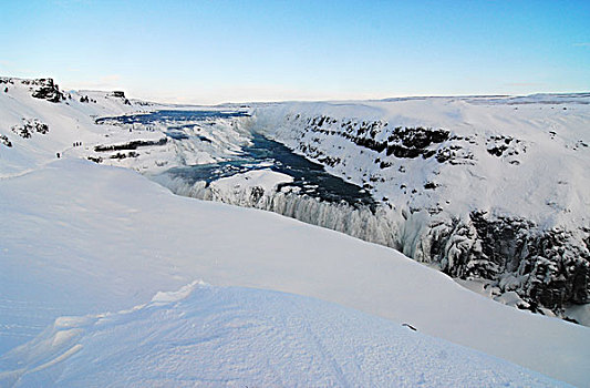 iceland,gullfoss,view,on,icy,waterfall