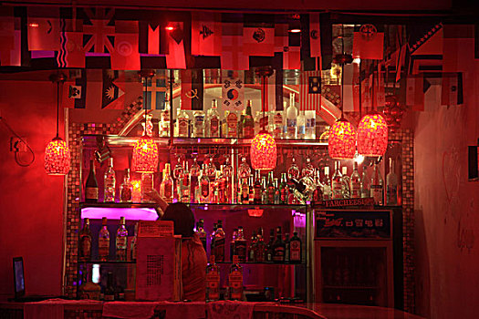 舟山六横岛龙山酒吧