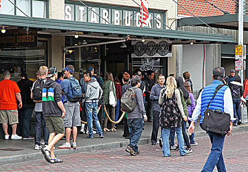美国西雅图派克市场内1971年成立的第一家,星巴克,店