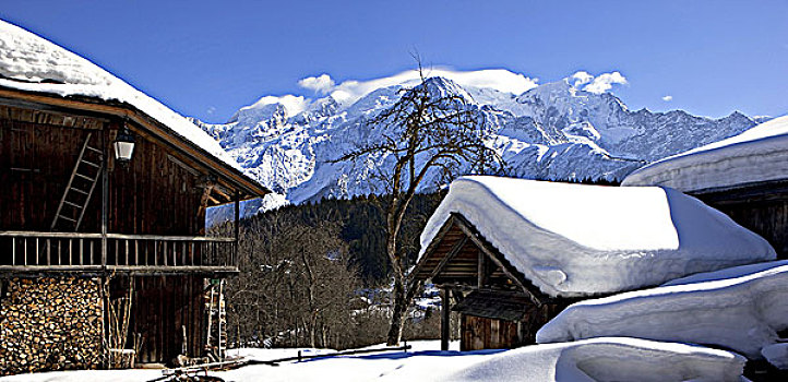 法国,阿尔卑斯山,上萨瓦省,下雪,木制屋舍