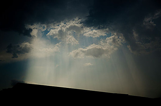 丁达尔效应云层图片图片