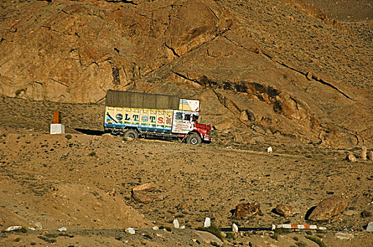卡车,通过,山峦,查谟-克什米尔邦,印度