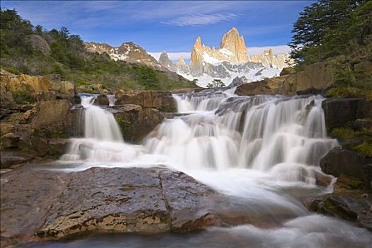 瀑布,河,飘动,冰河,雪地,菲茨罗伊,山丘,层叠,上方,石头,安第斯山,洛斯格拉希亚雷斯国家公园,巴塔哥尼亚,阿根廷