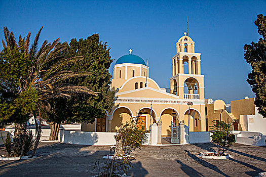 希腊圣托里尼伊亚岛屿教堂