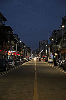 长街夜景