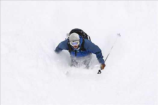 屈膝旋转式滑雪,大雪山国家公园,北海道,日本