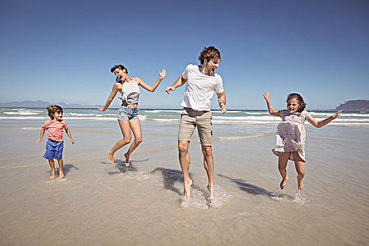 愉悦,家庭,跳跃,岸边,海滩,清晰,蓝天