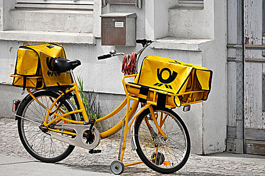 黄色,自行车,施特拉尔松,梅克伦堡前波莫瑞州,德国,欧洲