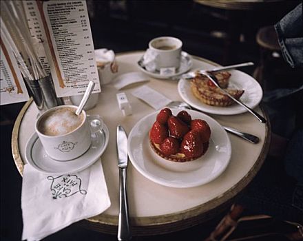 草莓糕点,卡布奇诺咖啡,巴黎,餐馆