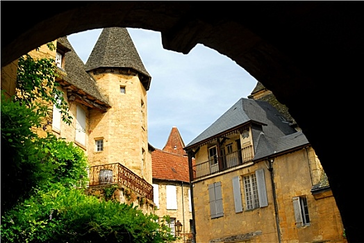 中世纪,萨尔拉,法国