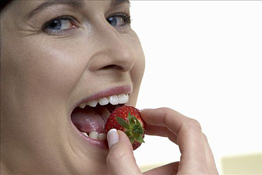 女人,咬,草莓