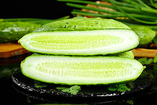 小黄瓜图片_小黄瓜高清图片大全_小黄瓜图片素材