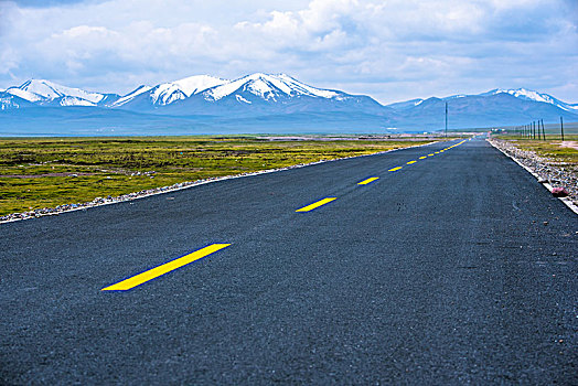 雪山草原公路