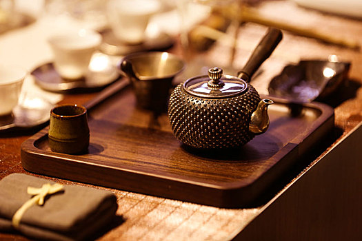 铁质茶壶