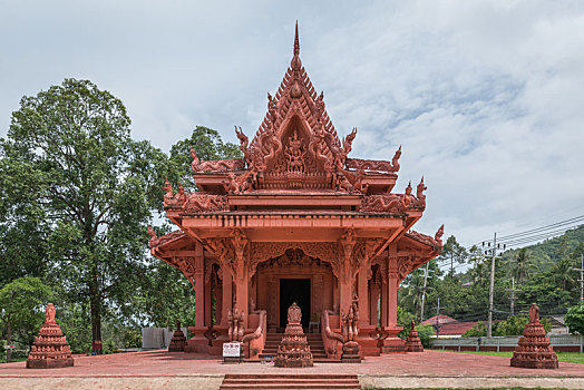 苏梅岛西拉努寺,著名红色教堂