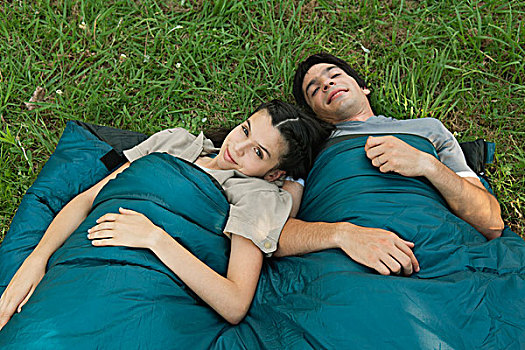 年轻,情侣,分享,睡袋,地点