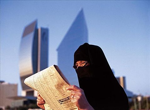 女人,衣服,读,纸,经济,日记,塔楼,办公室,阿联酋,阿拉伯半岛,中东