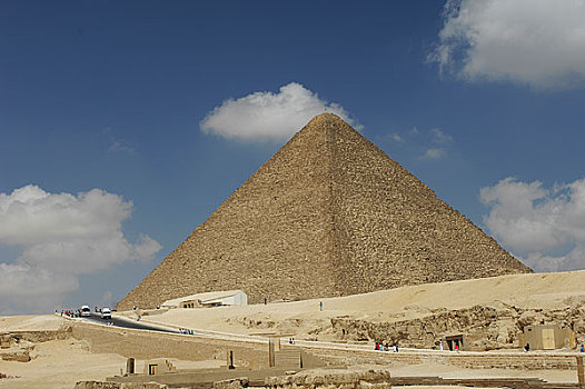 埃及开罗胡夫拉金字塔